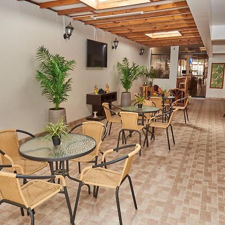 Hostal Montecarlo كامانا المظهر الخارجي الصورة